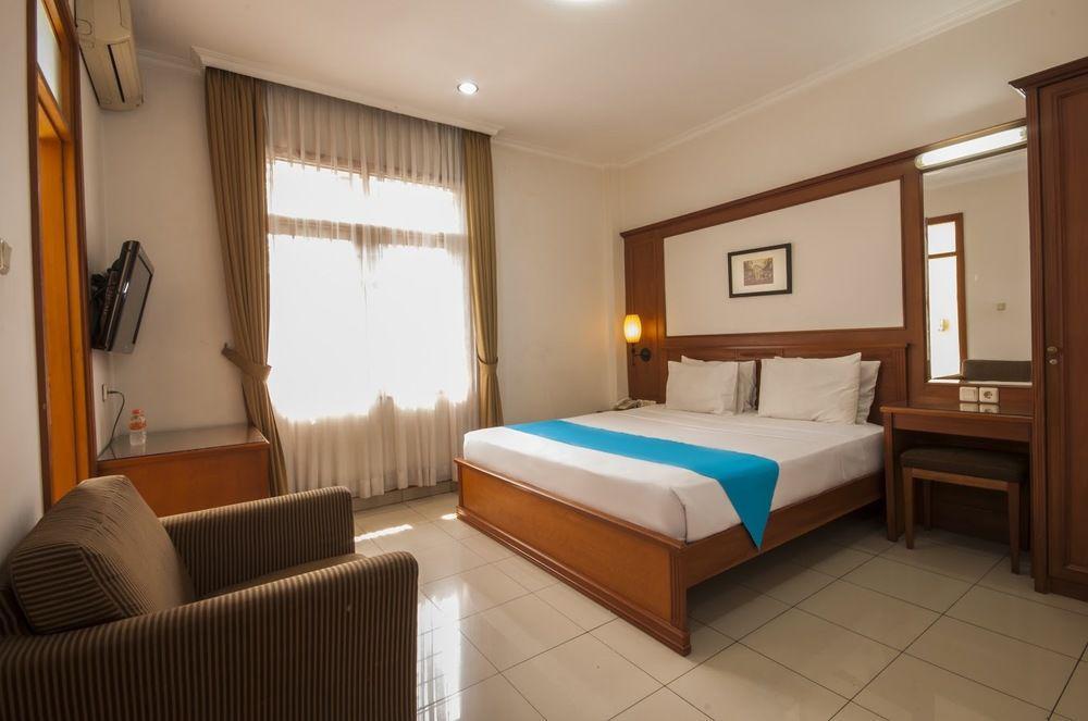בנדונג Caryota Hotel מראה חיצוני תמונה