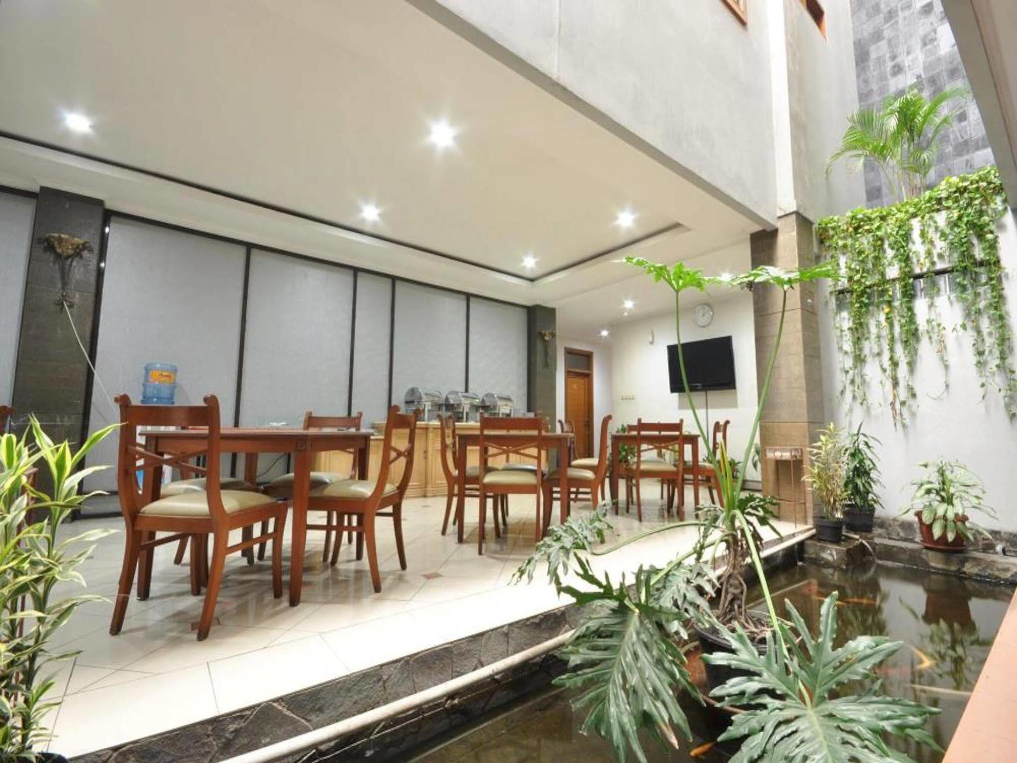 בנדונג Caryota Hotel מראה חיצוני תמונה